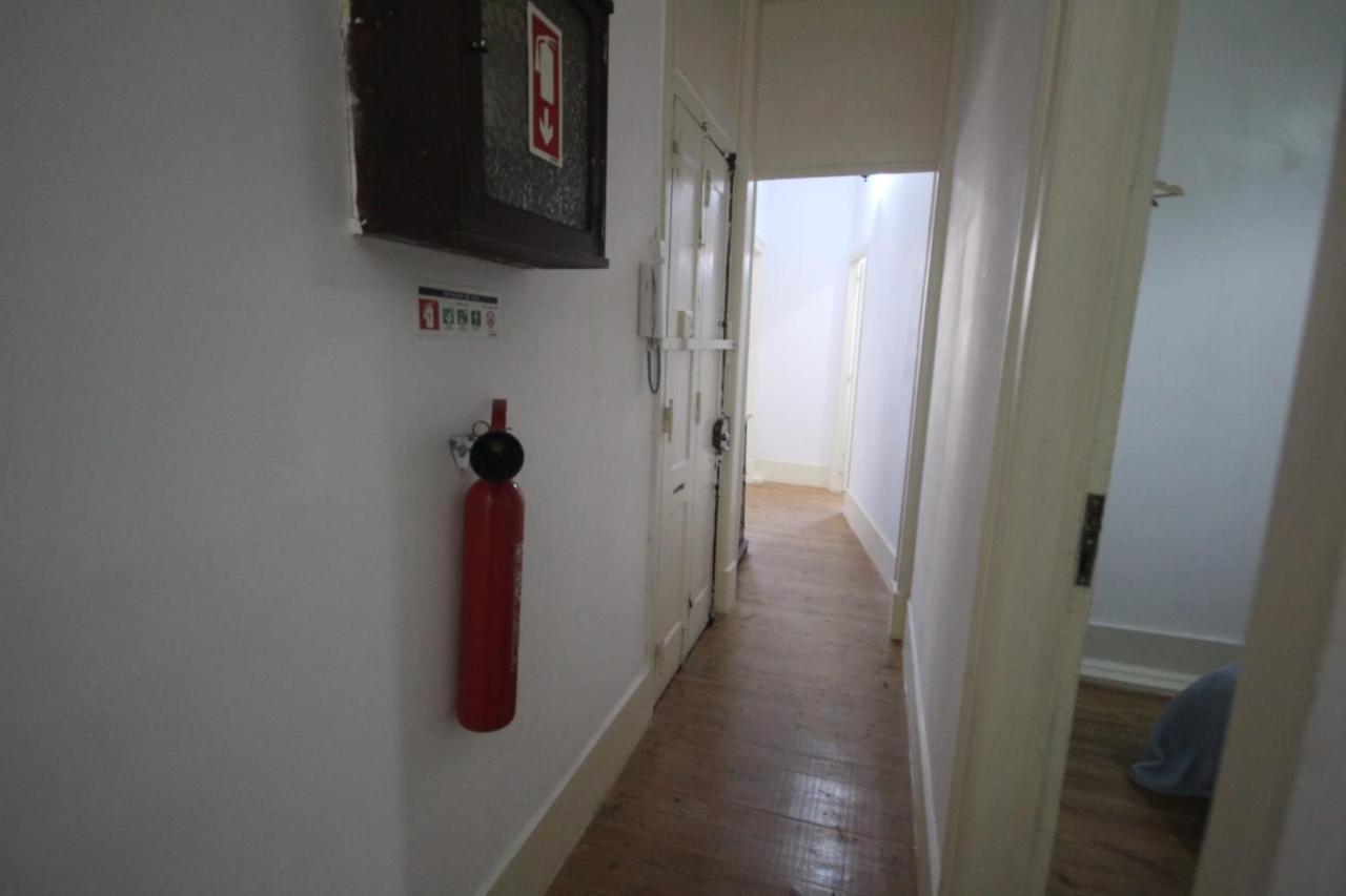 Romantic Chiado 7 -Private Small Single Room With No Outside Window 리스본 외부 사진