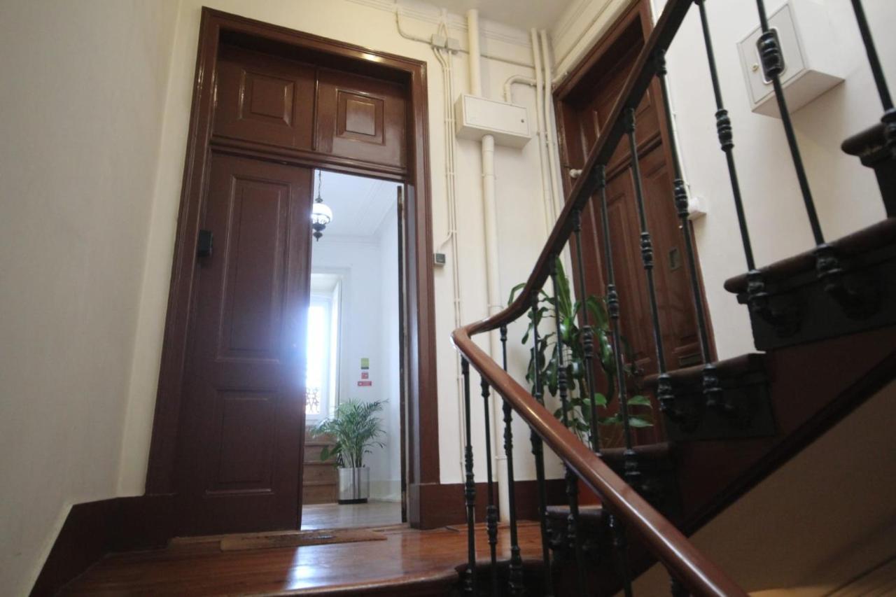 Romantic Chiado 7 -Private Small Single Room With No Outside Window 리스본 외부 사진